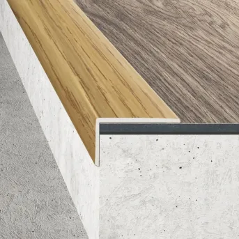 Kątownik 35 x 20 - Okleina dąb piwny - Tworzywo PVC w okleinie