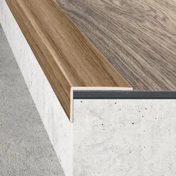 Kątownik 35 x 10 - Okleina dąb - Tworzywo PVC w okleinie